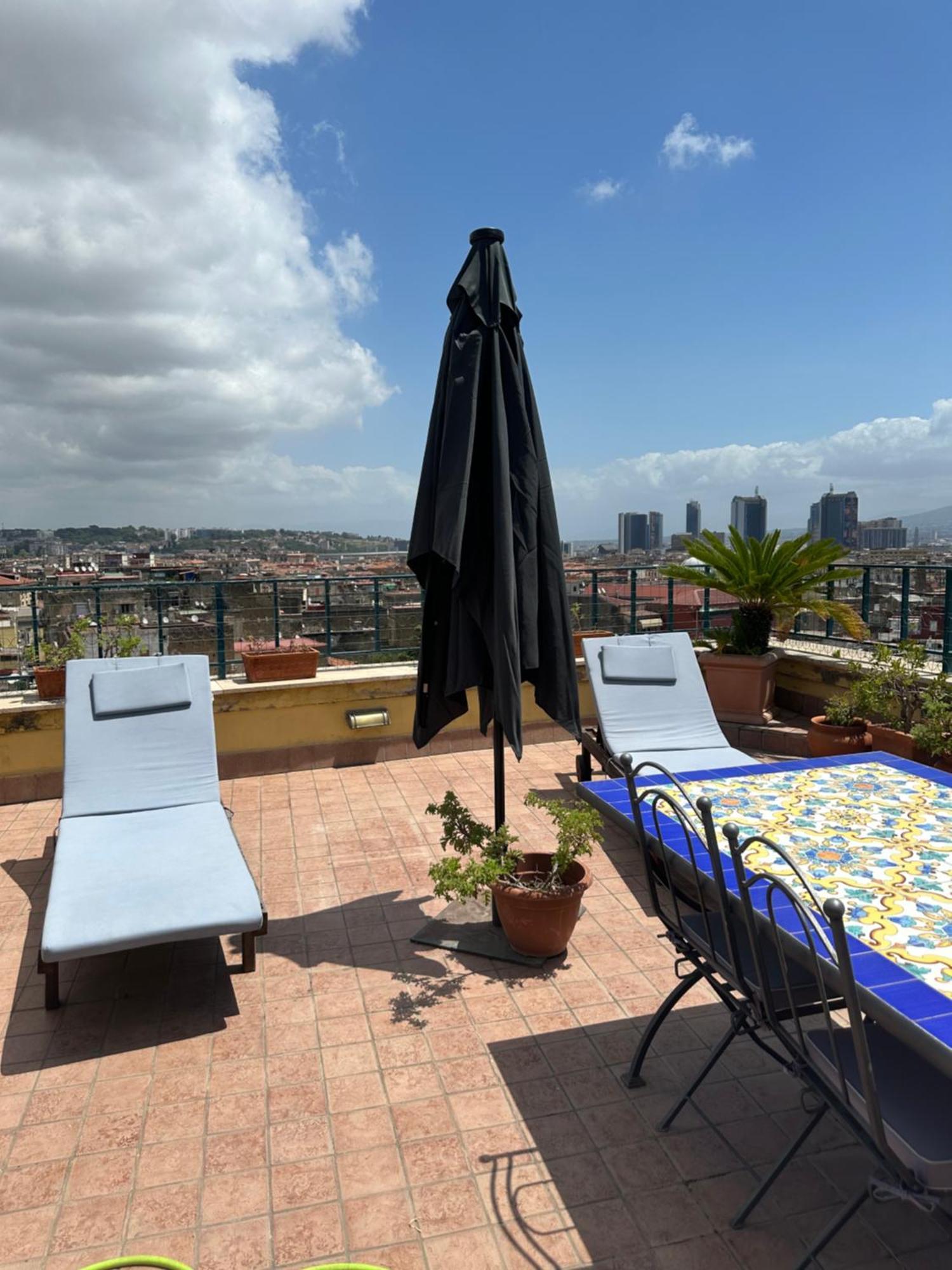 Апартаменты A Wonderful Penthouse In Неаполь Экстерьер фото