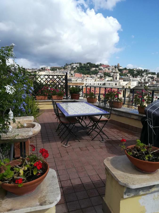 Апартаменты A Wonderful Penthouse In Неаполь Экстерьер фото